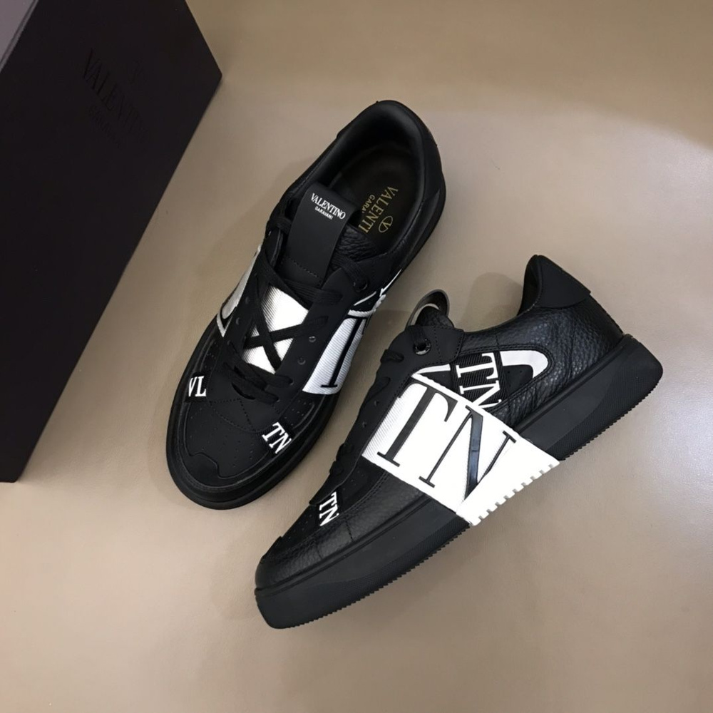 Кроссовки Valentino - купить с доставкой по выгодным ценам в интернет ...