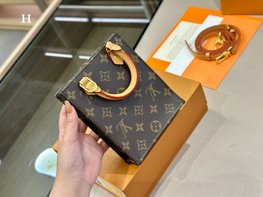 Louis Vuitton Сумка на плечо мессенджер - купить с доставкой по ...
