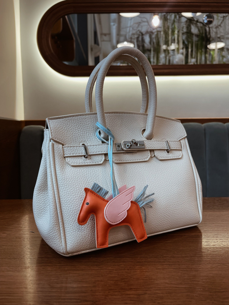 Брелок-подвеска на сумку "Лошадка с крыльями" по мотивам Hermes ...