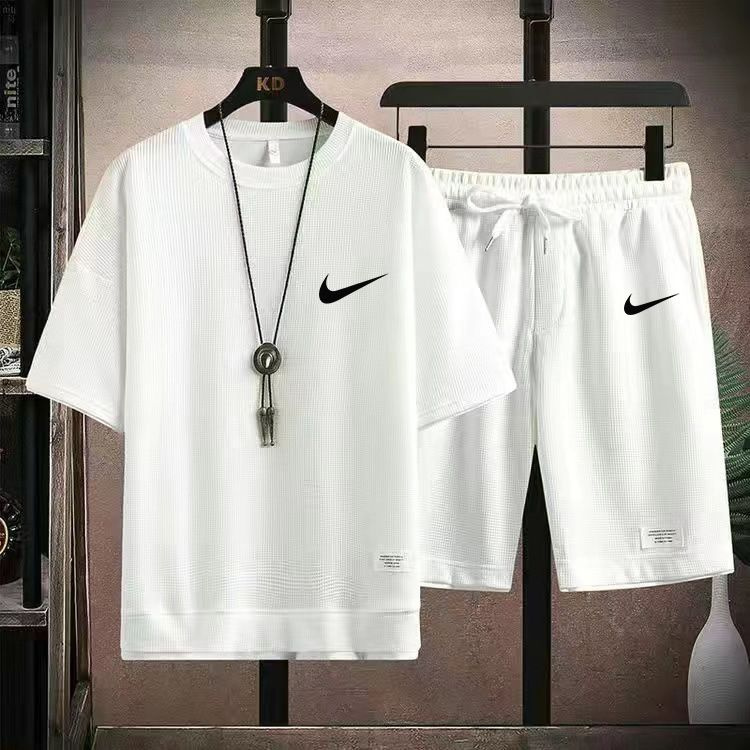 Комплект футболок Nike #1