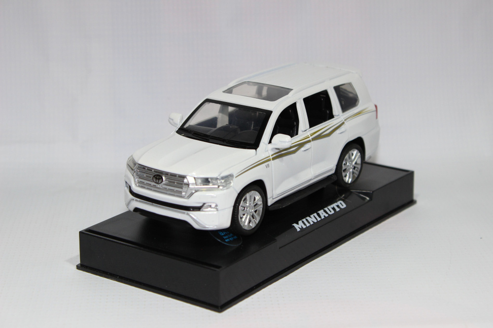 Машинка металлическая Тойота Ленд Крузер 200, крузак 200, Масштаб 1:32 ...