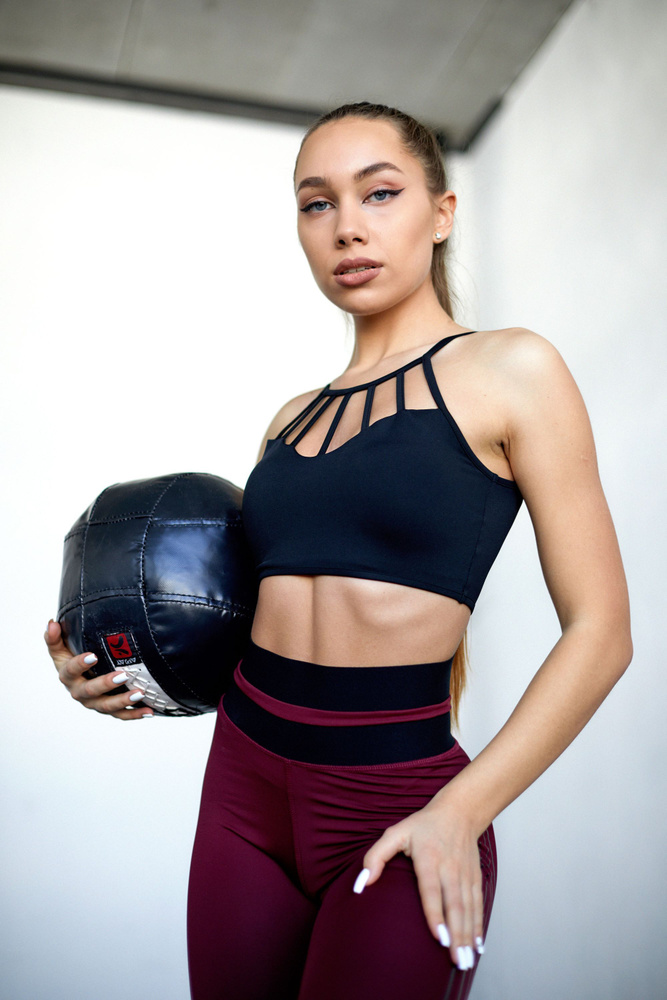 Топ FORSTRONG Black #1