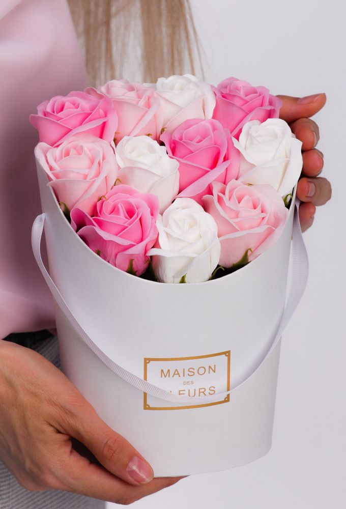 Тюльпаны, ландыши, розы из мыла выглядят и пахнут как настоящие у мастерицы из Вилейки