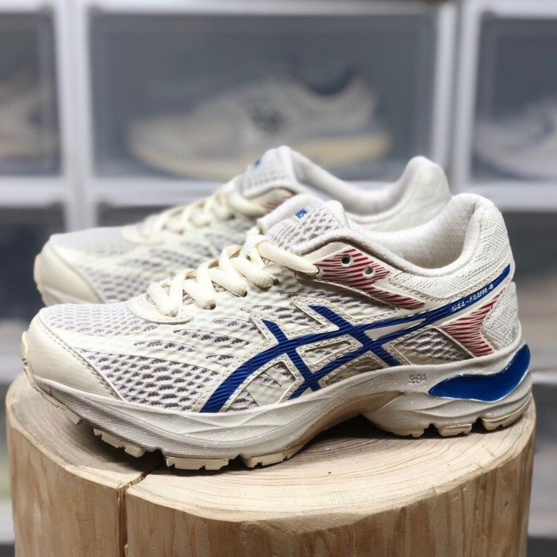 Кроссовки ASICS #1