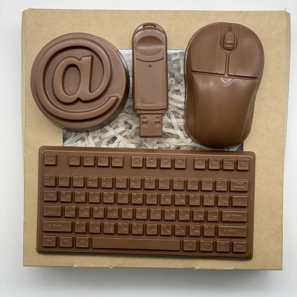 Шоколадный набор компьютерщик; молочный шоколад; размер коробки 20х20 см; вес 300 гр  #1