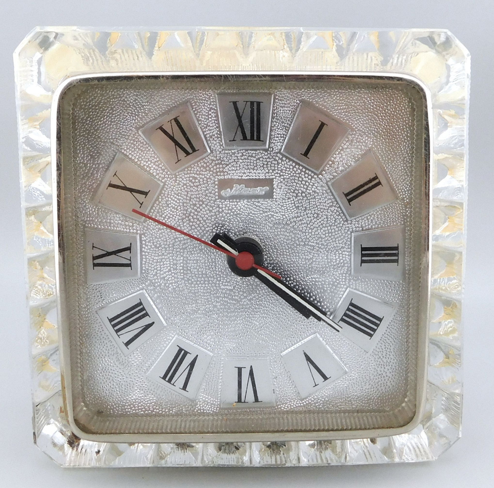 Большие настольные часы МАЯК кварц стекло СССР 1970-е гг купить по низким ценам в интернет-магазине OZON (891884734)