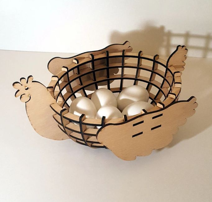 Подставка для пасхальных яиц в виде курочки, тарелка деревянная "Курочка для яичек"  #1