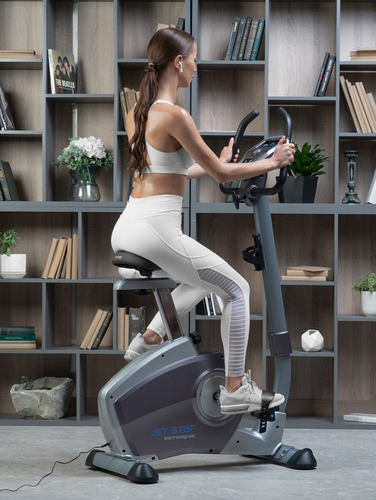 Велотренажер Oxygen Fitness Jet Star Вертикальный купить по доступной ...