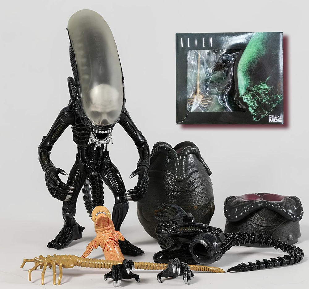 Фигурка Чужой Ксеноморф / Alien Xenomorph mezco Deluxe MDS (13см)