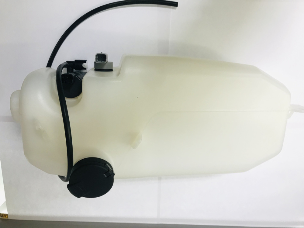 Бачок омывателя для а/м Renault Duster 2 (в сборе с насосом и датчиком ...