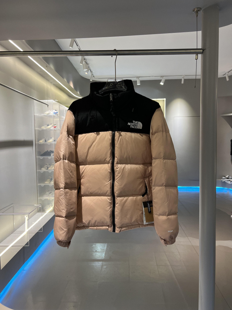 Пуховик The North Face M 1996 Retro Nuptse Jacket #1