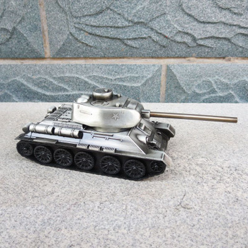Сборная модель Звезда Советский средний танк Т-34/85 5039