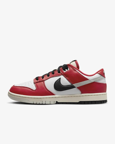 Nike dunk hotsell black red