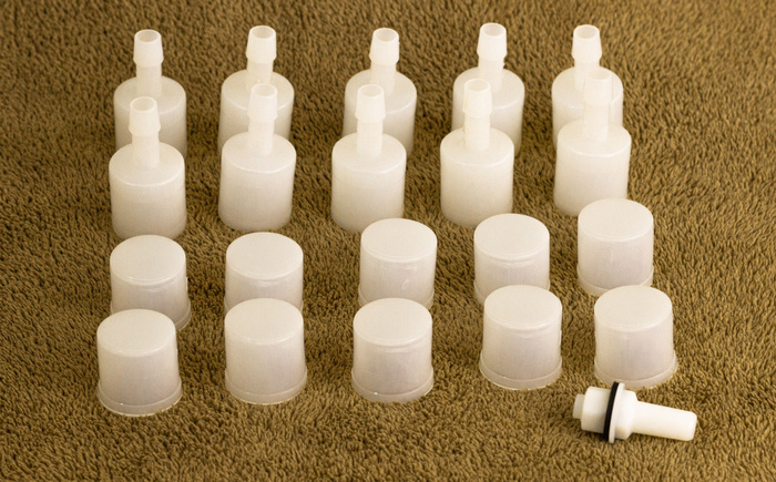 Комплект штуцер + заглушка на трубу 25 мм( 10 шт )+ врезка в бак ( 1 шт ...