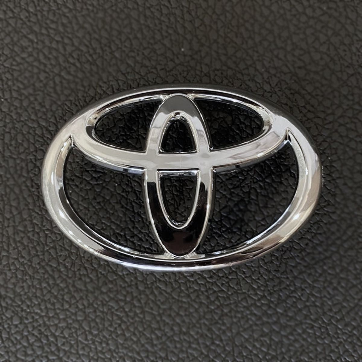 Эмблема шильдик значок на руль Toyota/ Тойота 45х65, хром "KNshop ...