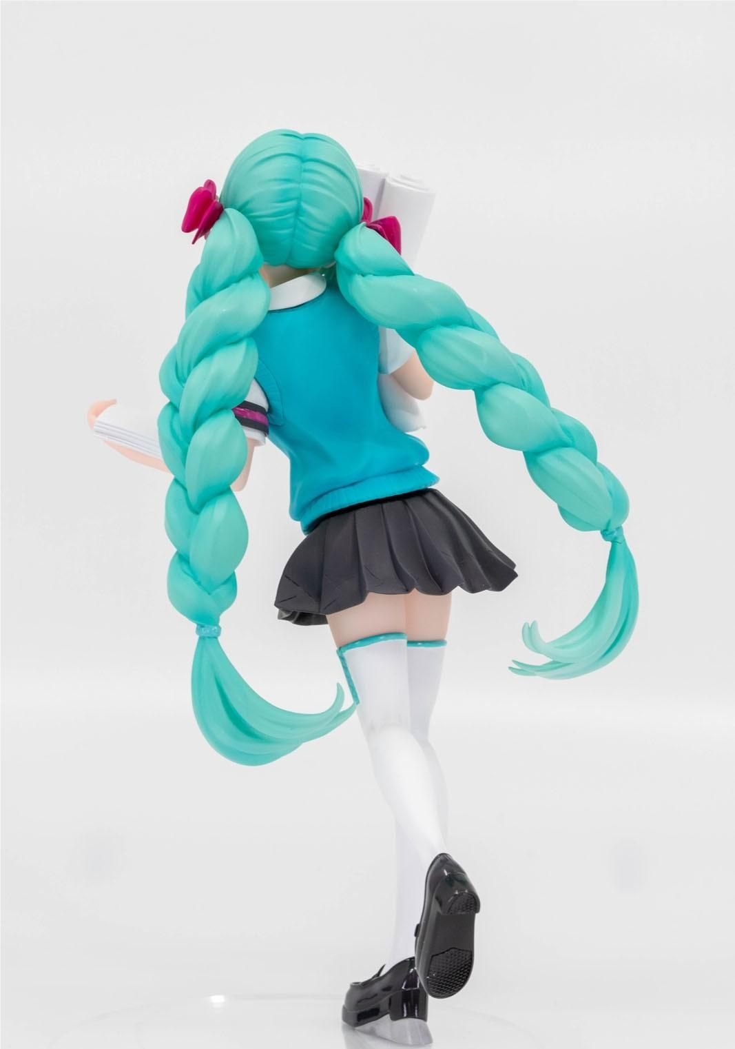 Фигурка Хацунэ Мику , 16 лет Sega / Hatsune Miku Series Luminasta ...
