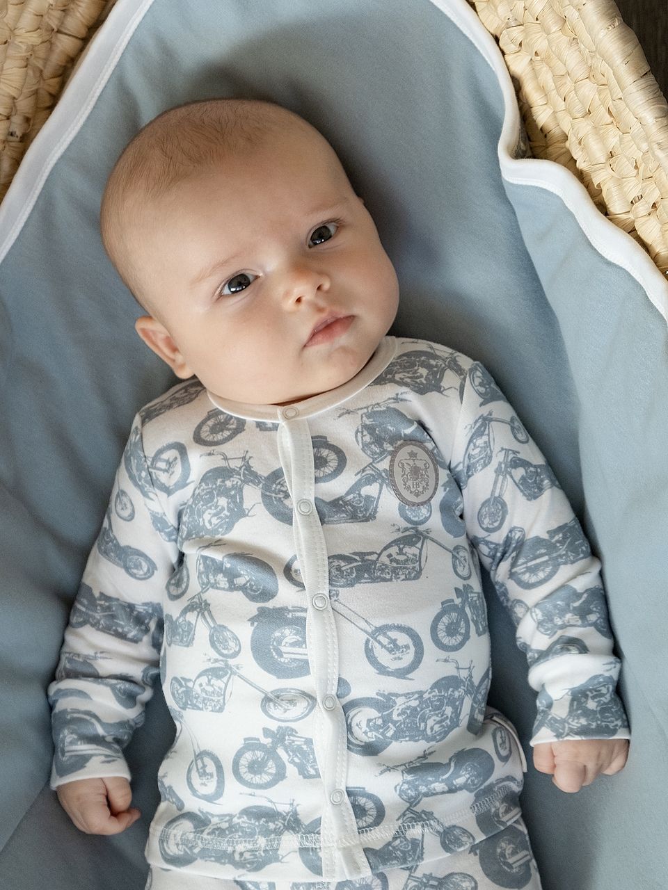 Одежда для новорожденных - вязаная кофточка