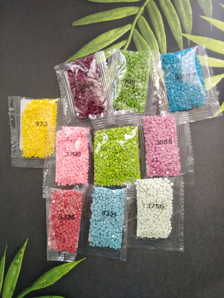 Комплект страз для алмазной мозаики 2.5мм (700-850шт*10цв) № 49 ...