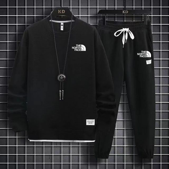 The north deals face tracksuit black