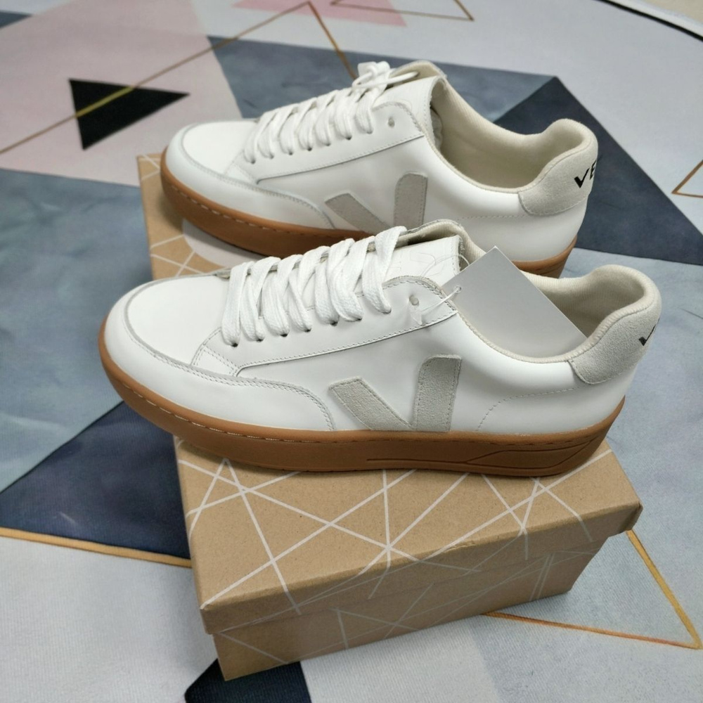 Кроссовки Veja - купить с доставкой по выгодным ценам в интернет ...