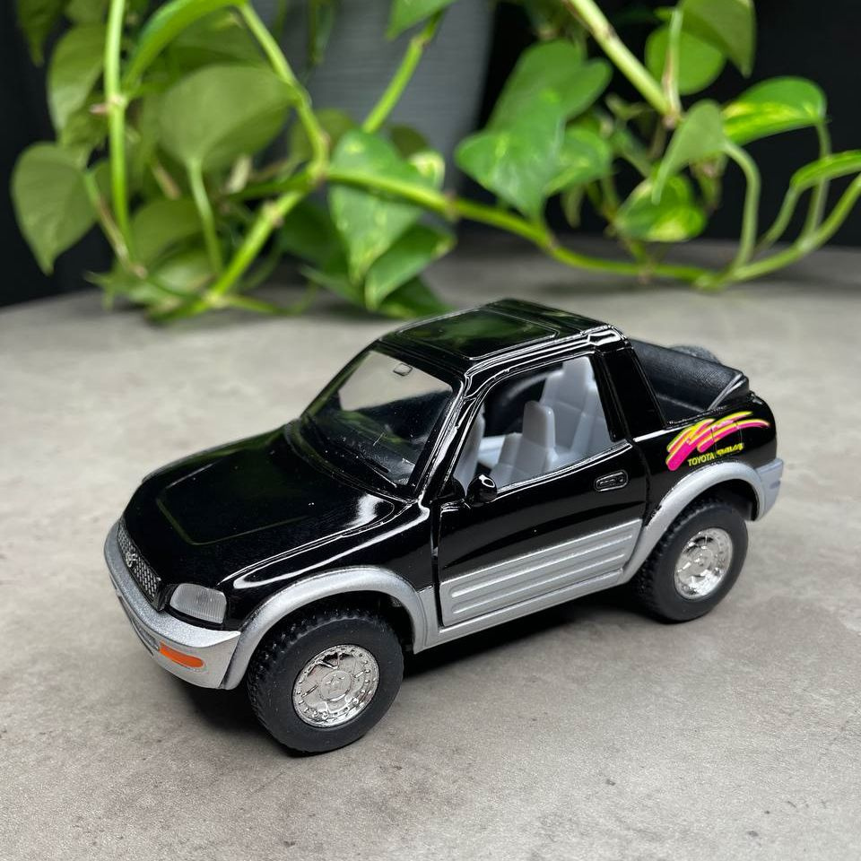 Машинка металлическая Kinsmart 1:32 Toyota RAV4 (концепт) 5011DKT  инерционная, двери и капот открываются / Черный - купить с доставкой по  выгодным ценам в интернет-магазине OZON (964570812)