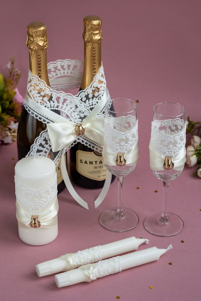 Украшение бутылок шампанского на свадьбу: наборы наклеек, декора