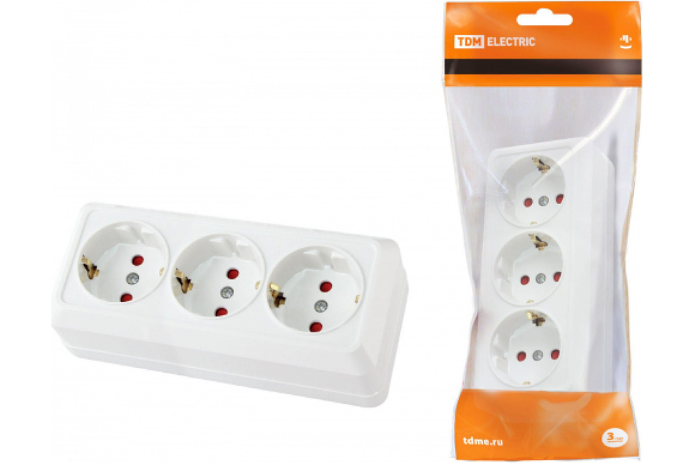 Розетка трехместная открытой установки горизонтальная с заземлением и ...