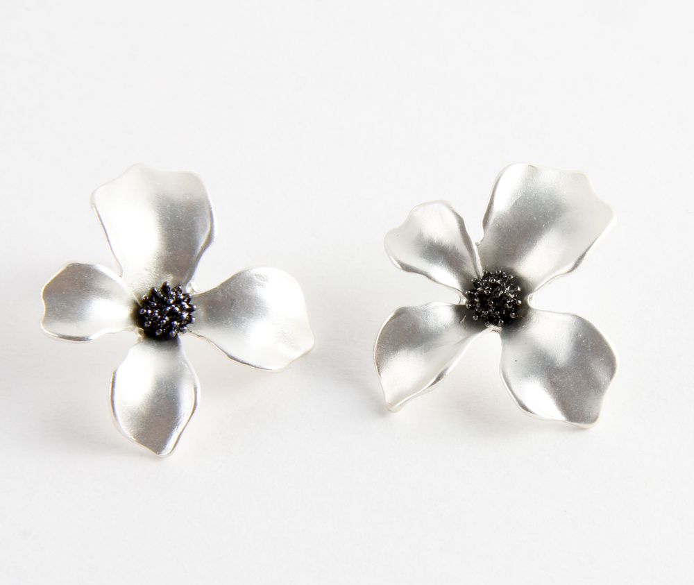 Серьги-гвоздики "Серебряный цветок". Бижутерный сплав. купить по низким ...