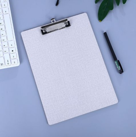 Планшет-папка для бумаги пластиковая с зажимом А4. - купить с доставкой ...