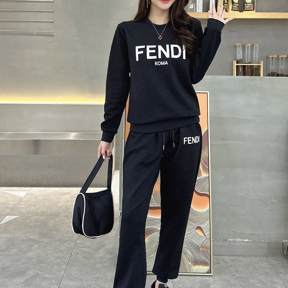 Костюм спортивный Fendi #1