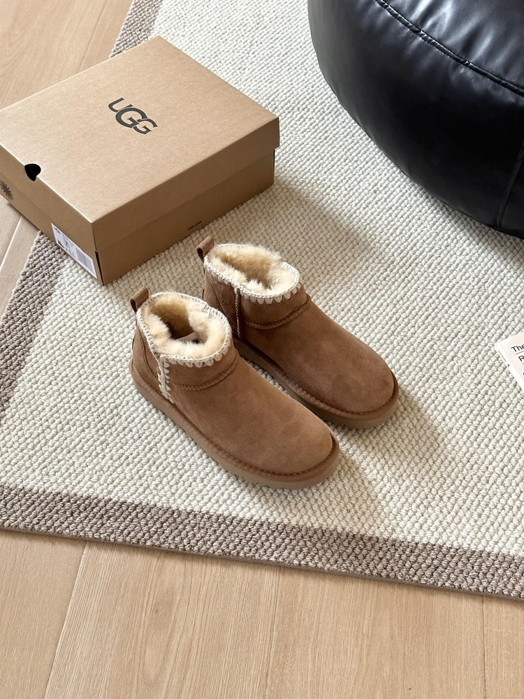 Ботинки UGG #1