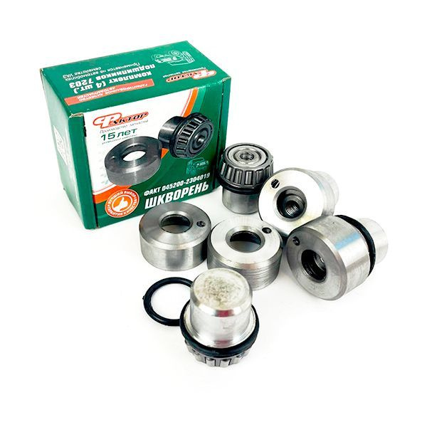 Жамбас аймағында татуировкасы бар жалаңаш қыздың суреті