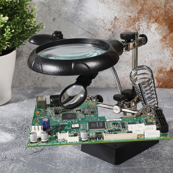 Держатель для пайки с лупой, подсветкой, подставкой паяльника Rexant ...