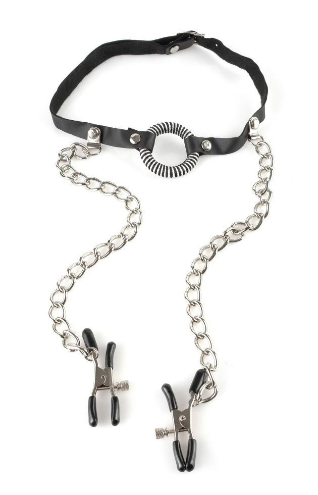 Кляп O-Ring Gag Nipple Clamps, соединенный цепочкой с клипсами для сосков груди Fetish Fantasy без бюстгалтера #1