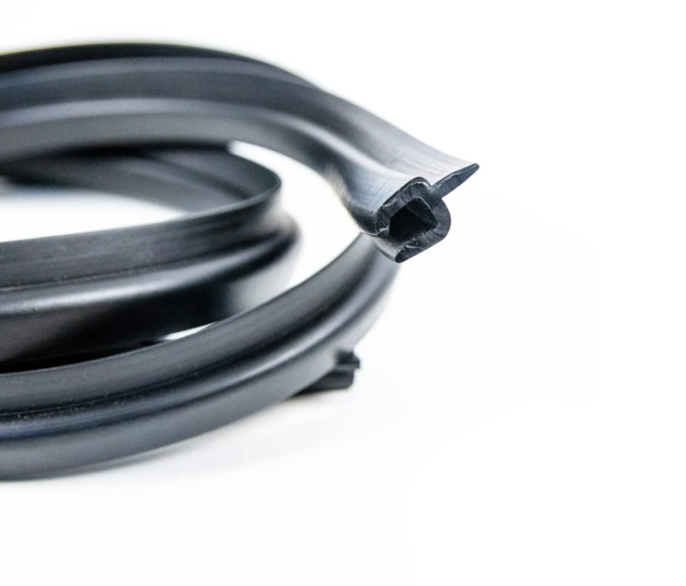 Уплотнитель верхней кромки лобового стекла ЛАДА ВЕСТА СПОРТ / Carius ...