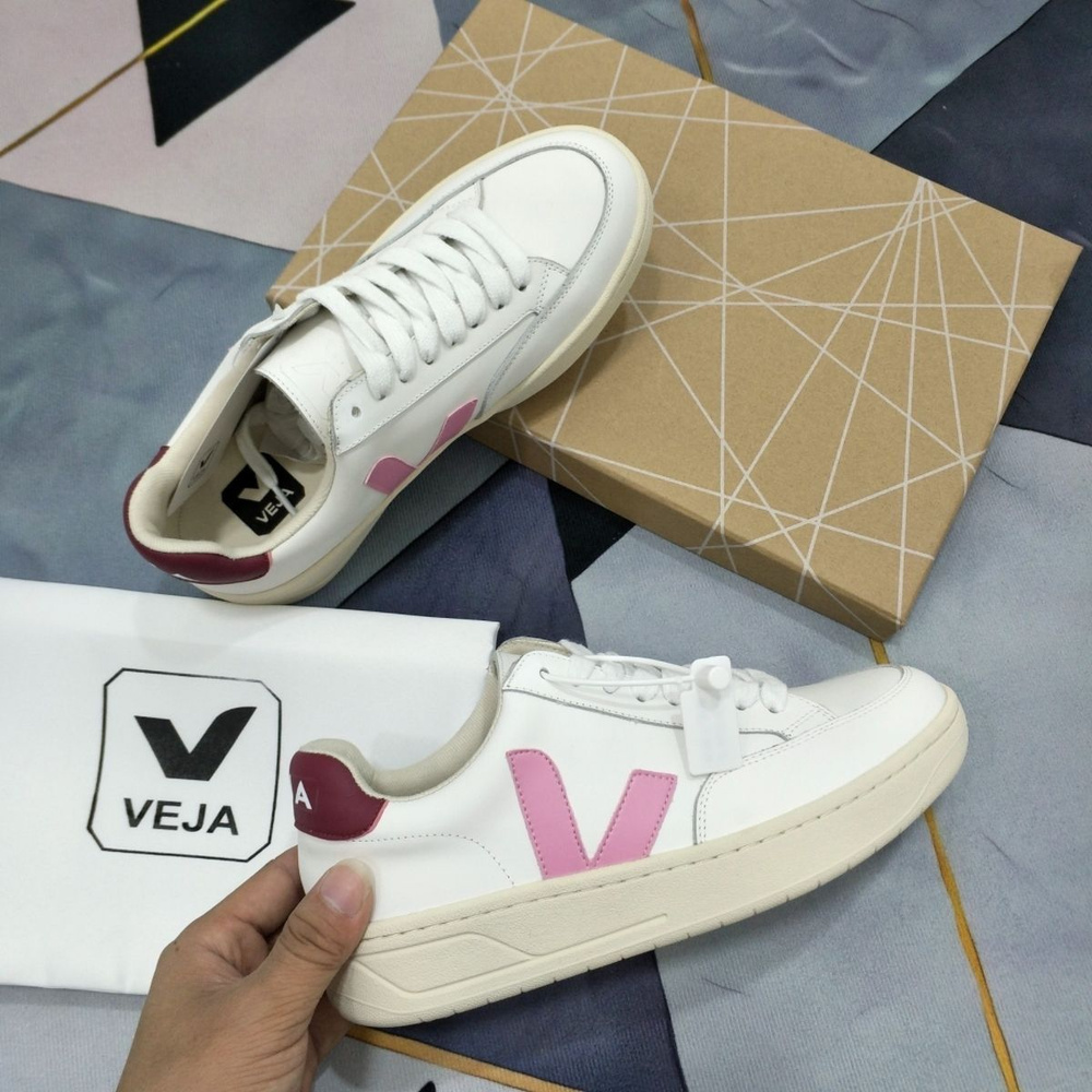 Кроссовки Veja - купить с доставкой по выгодным ценам в интернет ...