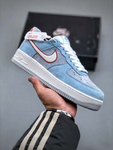 Af1 jordan low hot sale