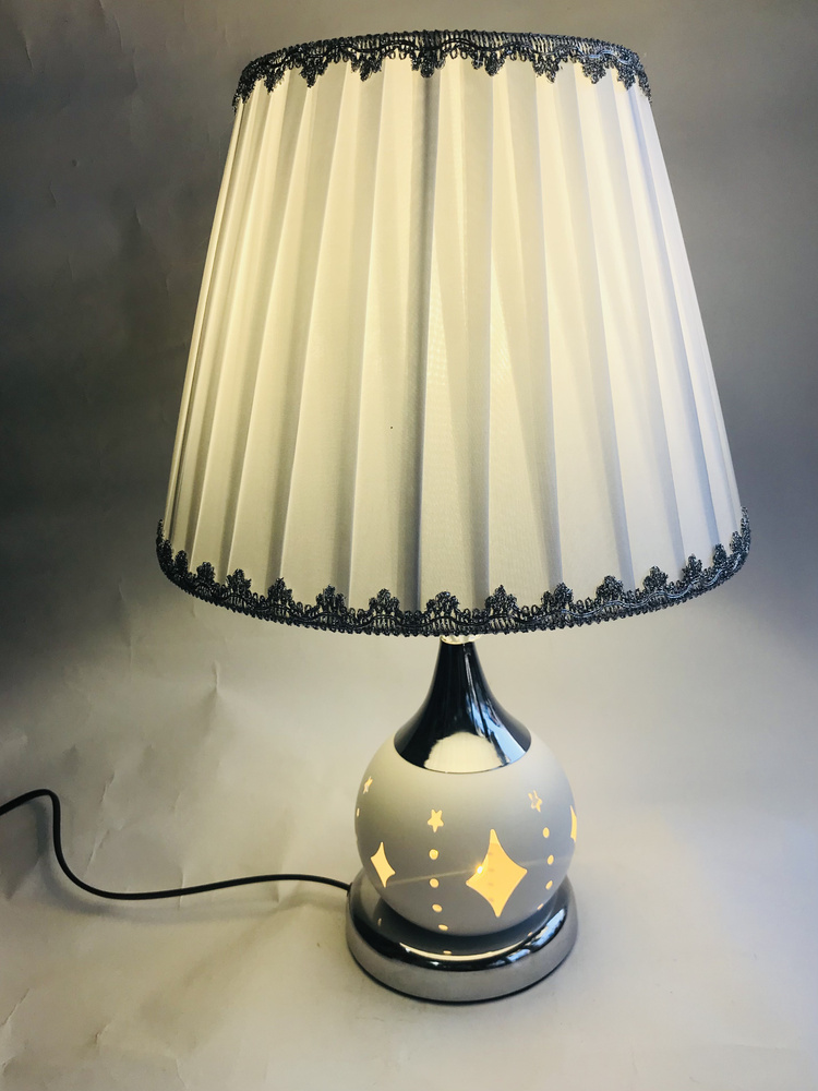 Лампа настольная Светильник настольный с абажуром 8161-2 белая -  .