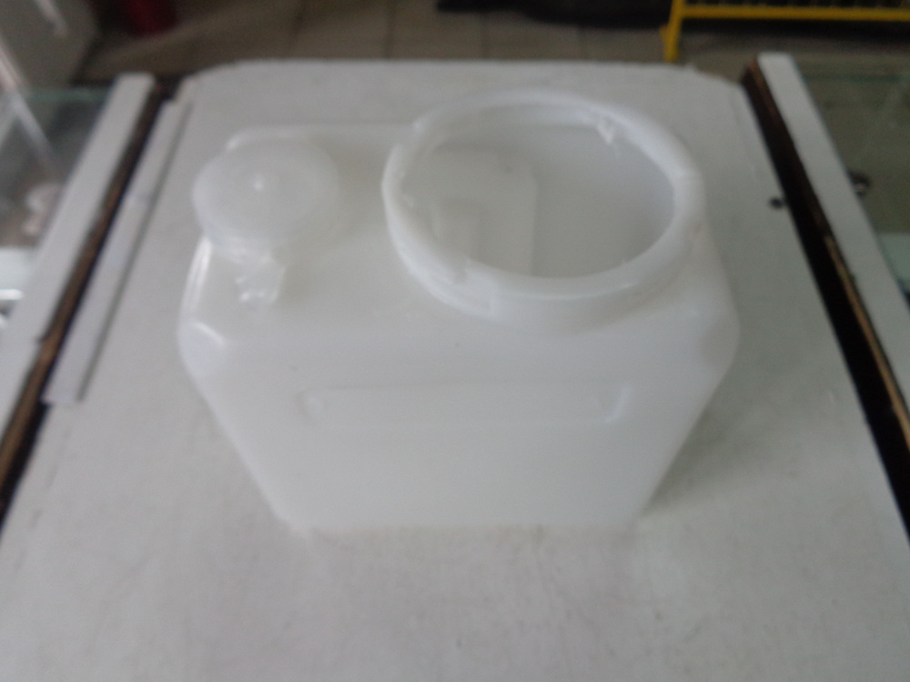 Бачок омывателя лобового стекла ВАЗ-2101,ГАЗ-3302 с/о (под насос в ...