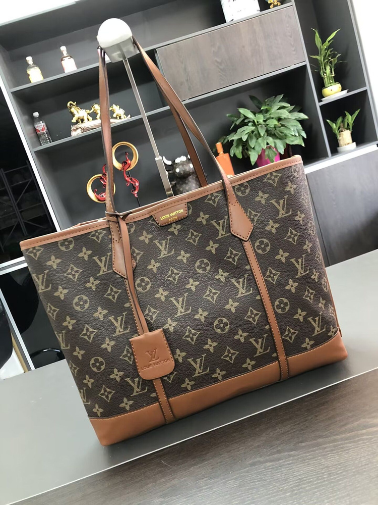 Сумка на плечо Louis Vuitton - купить с доставкой по выгодным ценам в ...
