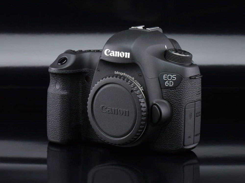 Canon 6d mark купить. Фотоаппарат Canon EOS 6d Mark II. Фотоаппарат Canon EOS 6d body. Canon 6d Mark 2. Canon 6d Mark 2 body.