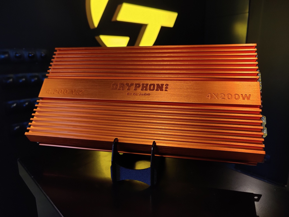 200 v2 усилитель 4-х канальный. 200. Gryphon pro 4. Dl audio gryphon pro 4. Усилитель dl audio gryphon pro 4.