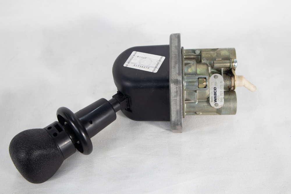 Кран стояночного тормоза Wabco 9617230220 - WABCO арт. 9617230220 ...