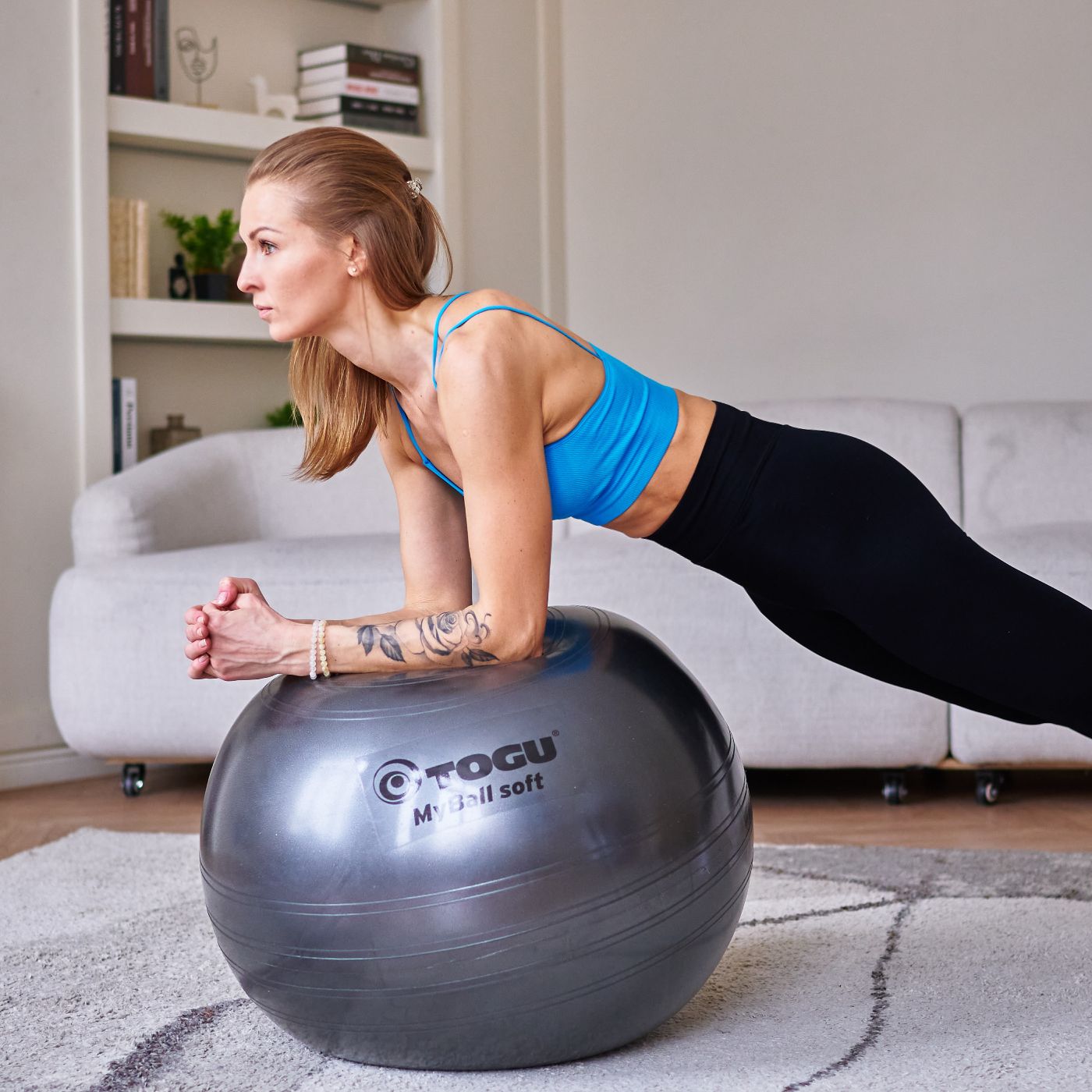 Mfitness. Декатлон пилатес. Decathlon Pilates Swiss Ball. Фитбол. Фитнес.