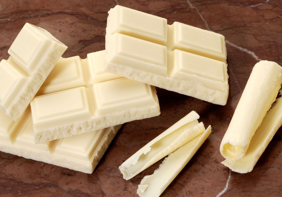 How to Temper White Chocolate White chocolate, Couverture chocolate, How to temp