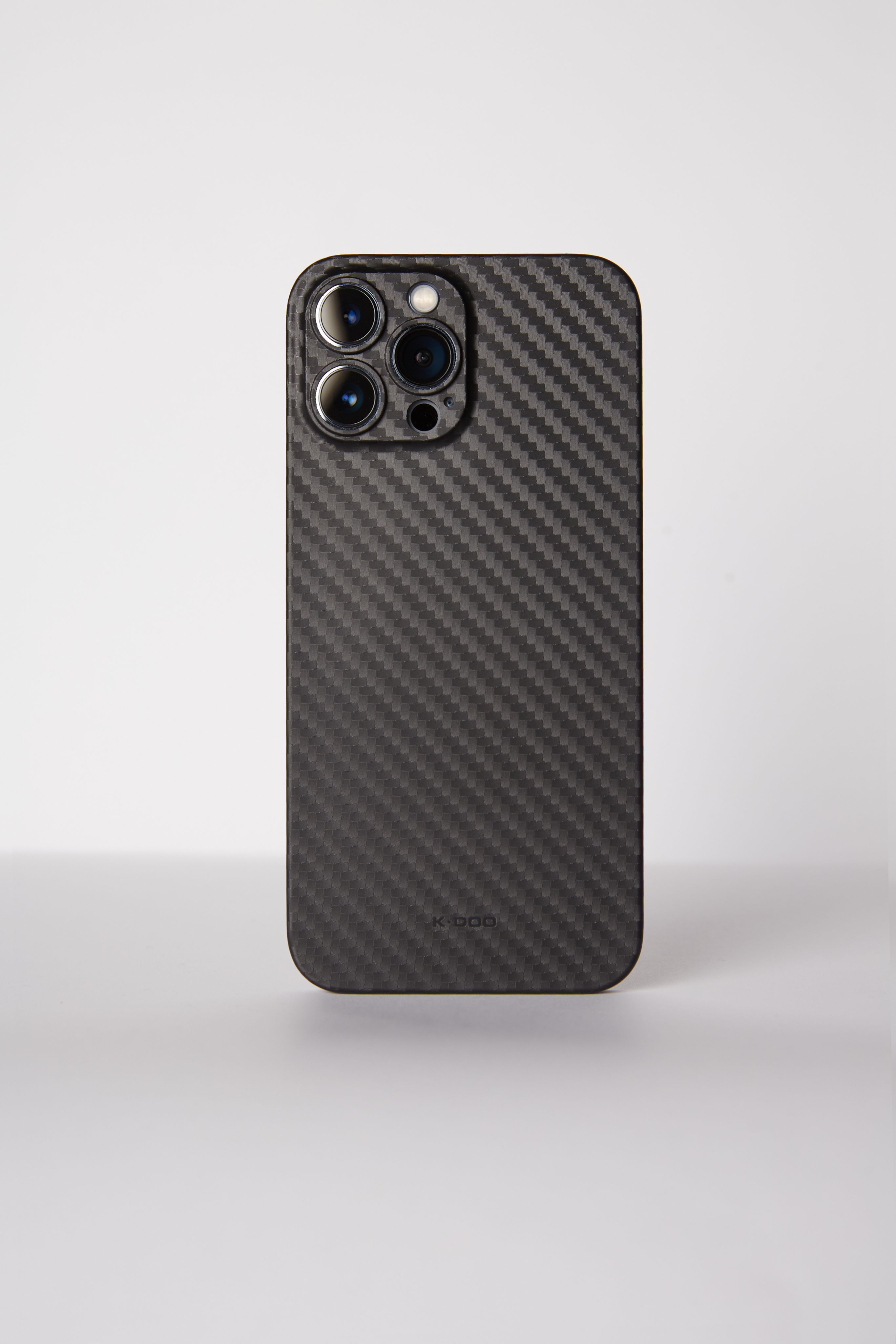 Чехол для iPhone 14 Pro Max ультратонкий KZDOO Air Carbon с защитой камер,  чёрный супертонкий чехол для Айфон 14 Про Макс - купить с доставкой по  выгодным ценам в интернет-магазине OZON (707934596)