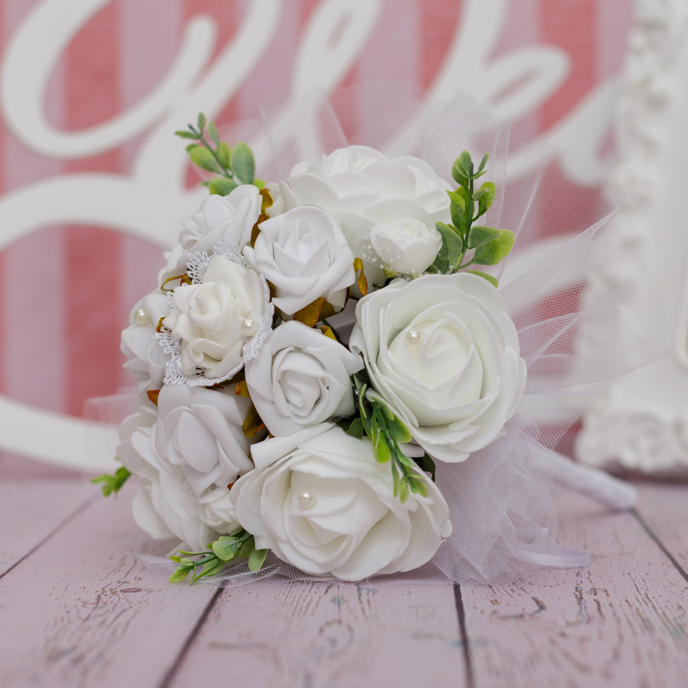 Свадебный букет из кустовых роз: как собрать и сочетать с другими цветами