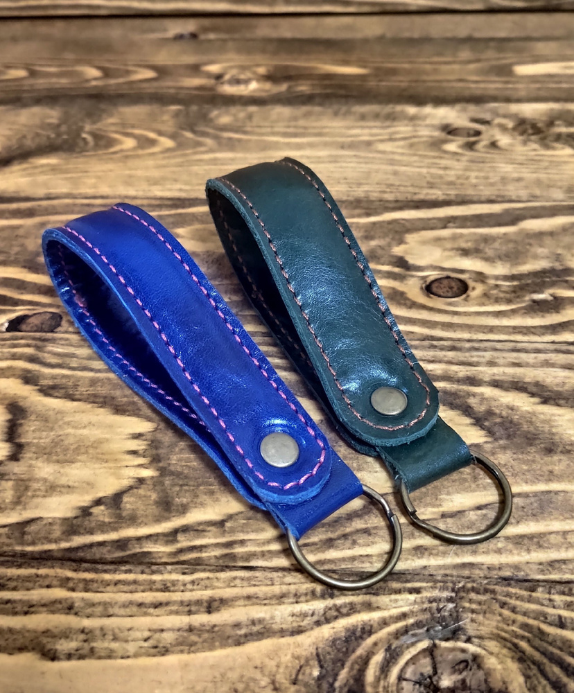 Два брелка для ключей из натуральной кожи - купить с доставкой по ...