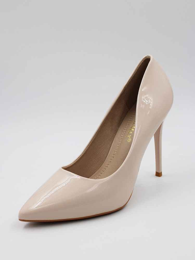 Casadei бежевые туфли. Молочные туфли. Молочные туфли лодочки. Маноло бланик обувь. Ессо туфли лодочки лаковые.