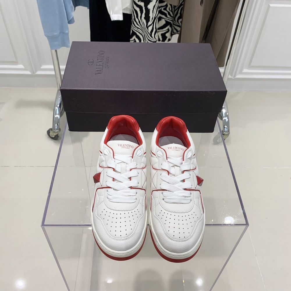 Кроссовки Valentino - купить с доставкой по выгодным ценам в интернет ...
